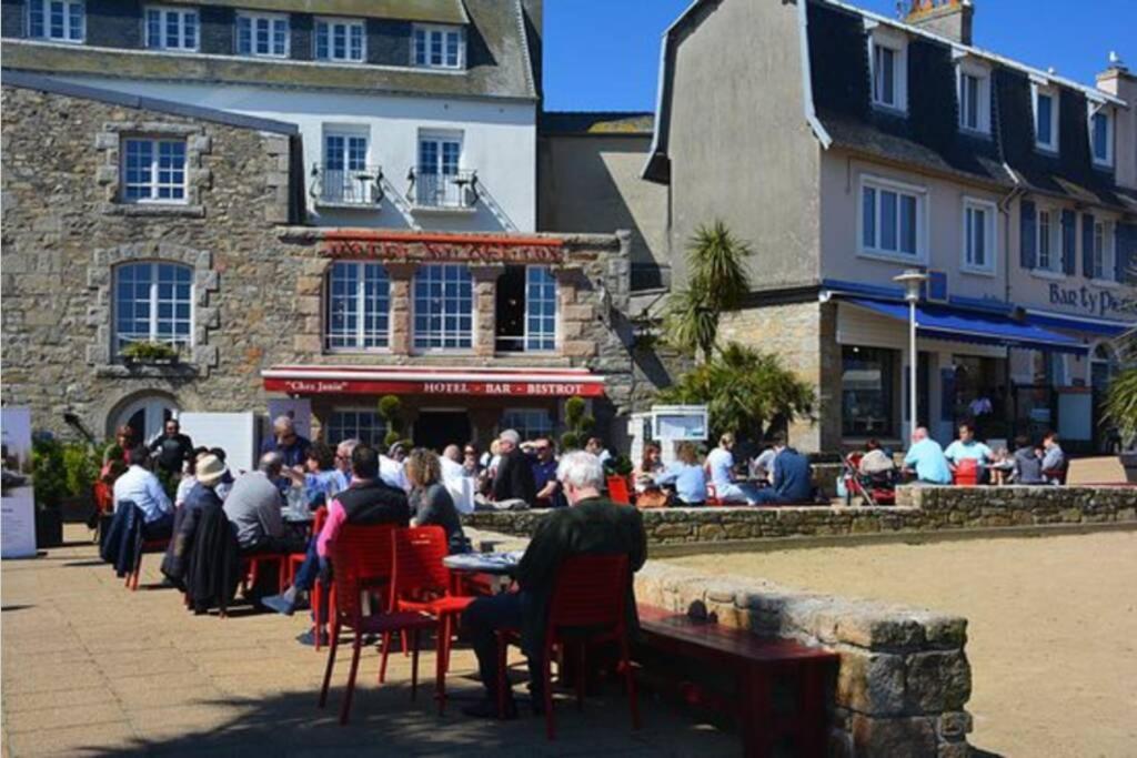 Kermaravel, Le Petit Manoir En Bord De Mer. แซ็ง-โปล-เดอ-ลีอง ภายนอก รูปภาพ